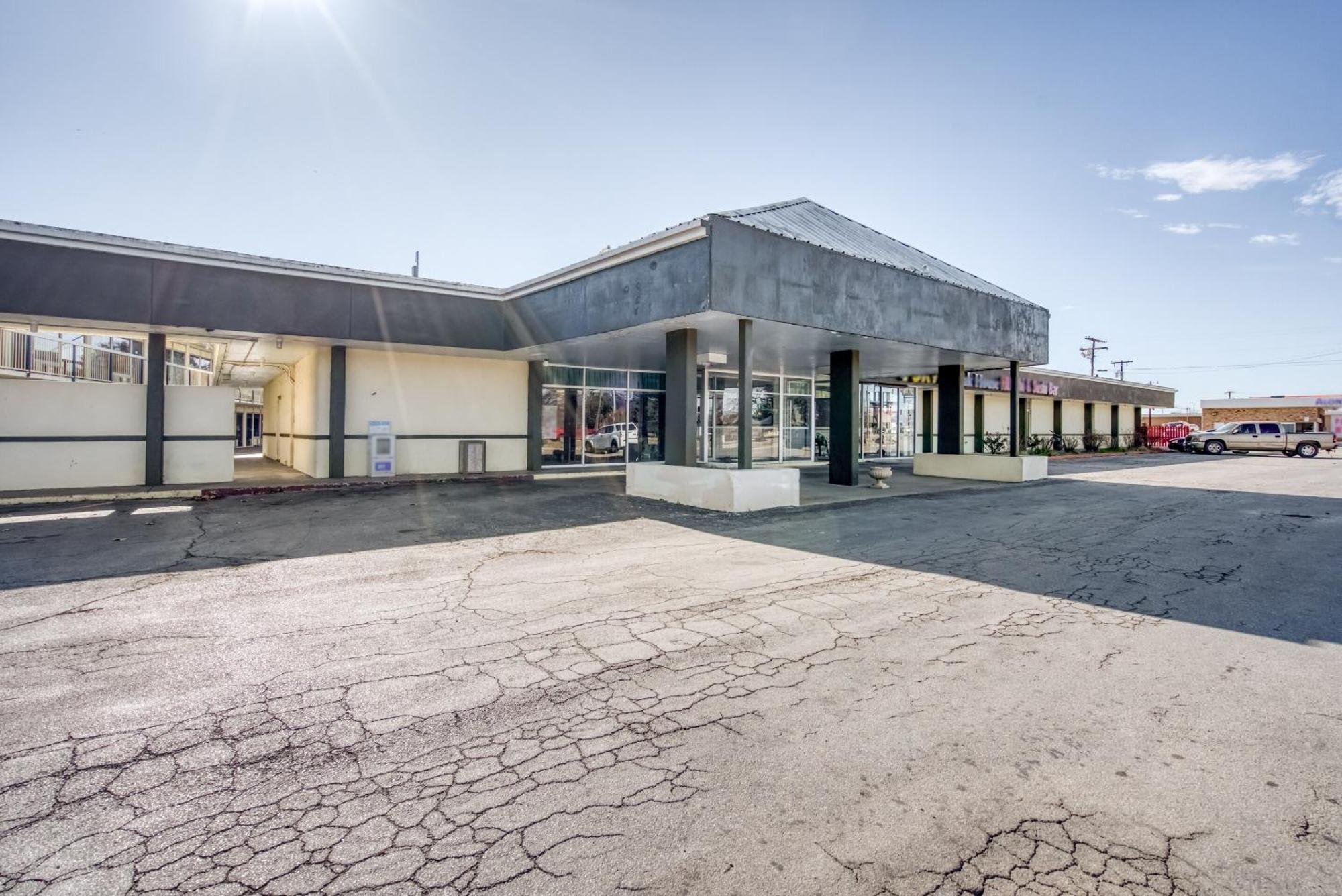 Oyo Hotel Brownwood Hwy 67 Exterior photo